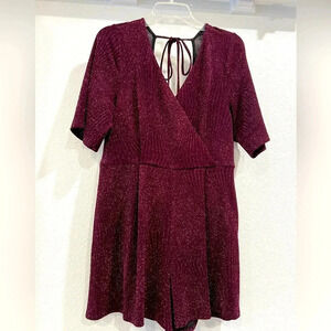 Sparkly romper - ready for festivities! Burgundy with glittery effect.​
